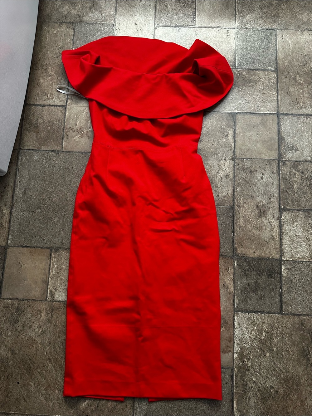Babaton off-Shoulder Red/orange Sheath Dress